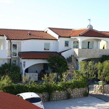 Vila Filipasic Apartment วีร์ ภายนอก รูปภาพ