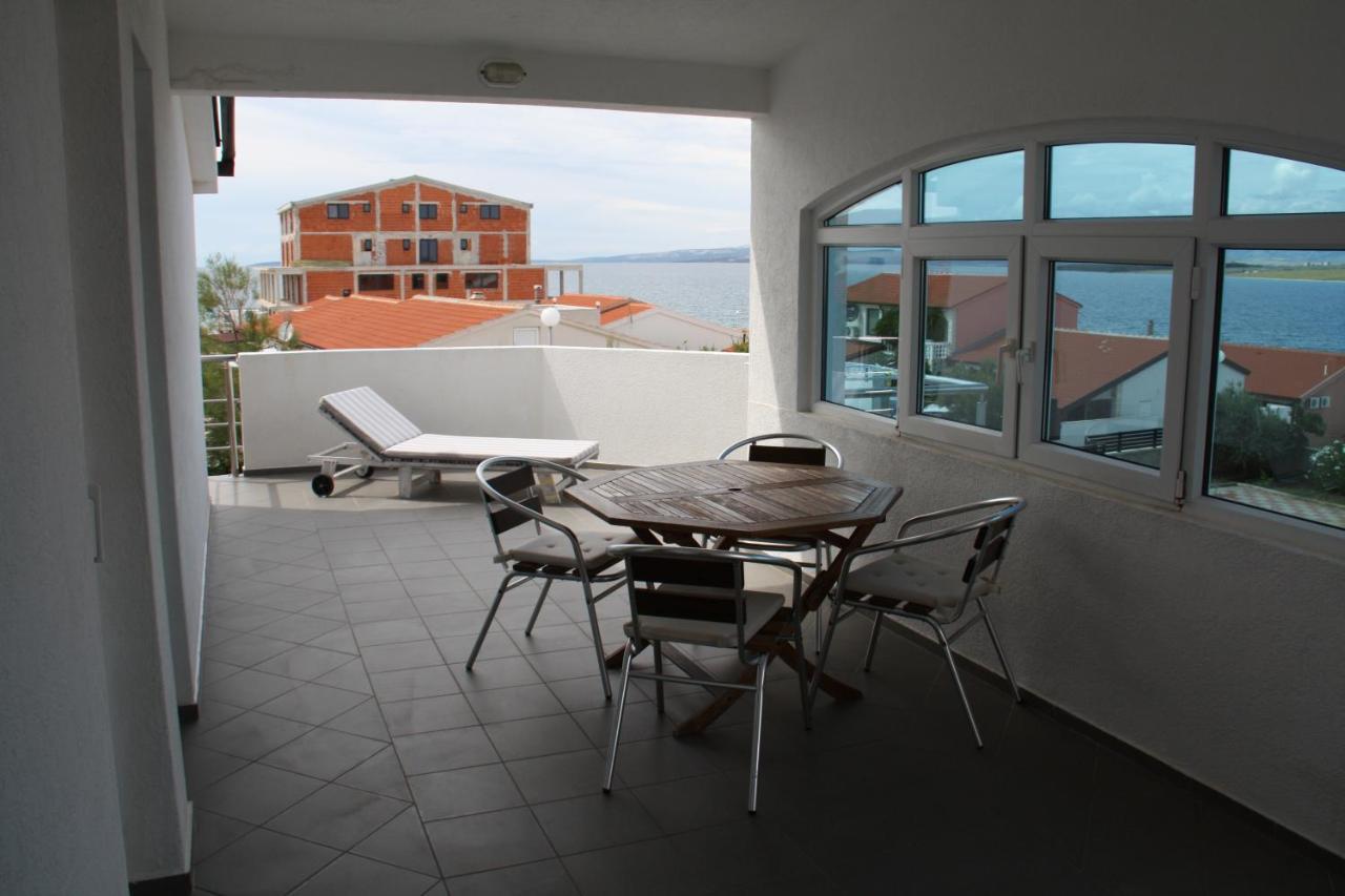 Vila Filipasic Apartment วีร์ ภายนอก รูปภาพ