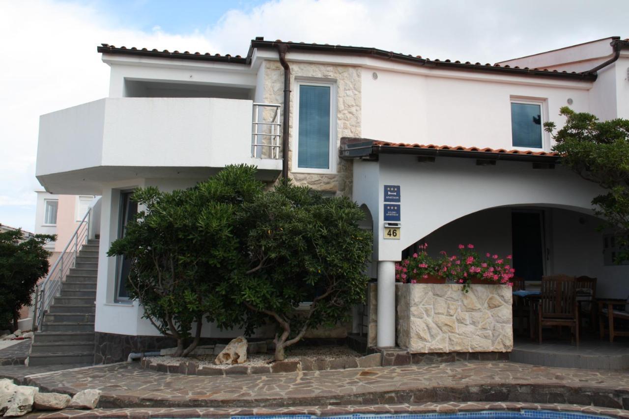 Vila Filipasic Apartment วีร์ ภายนอก รูปภาพ