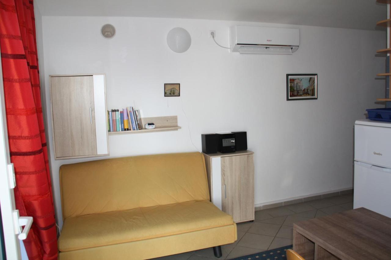 Vila Filipasic Apartment วีร์ ภายนอก รูปภาพ