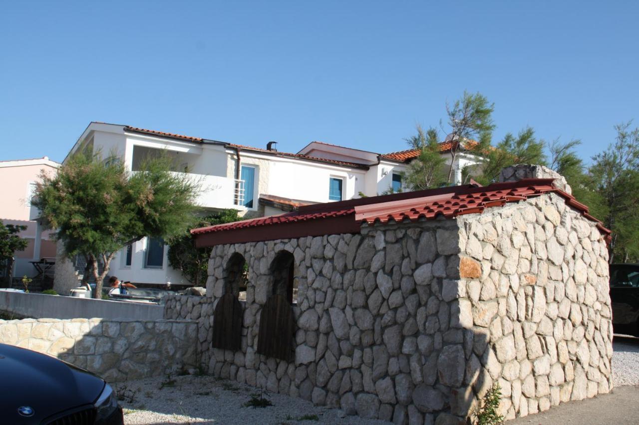 Vila Filipasic Apartment วีร์ ภายนอก รูปภาพ