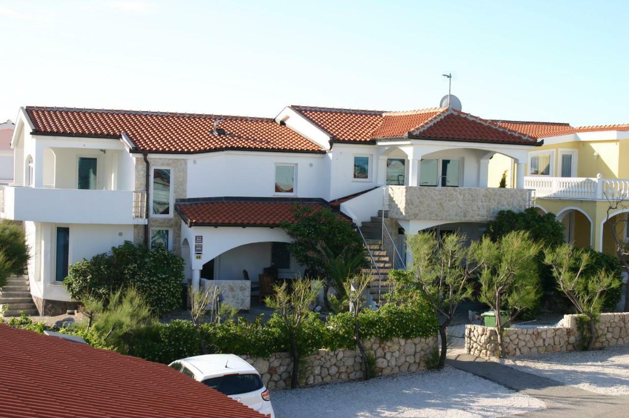 Vila Filipasic Apartment วีร์ ภายนอก รูปภาพ