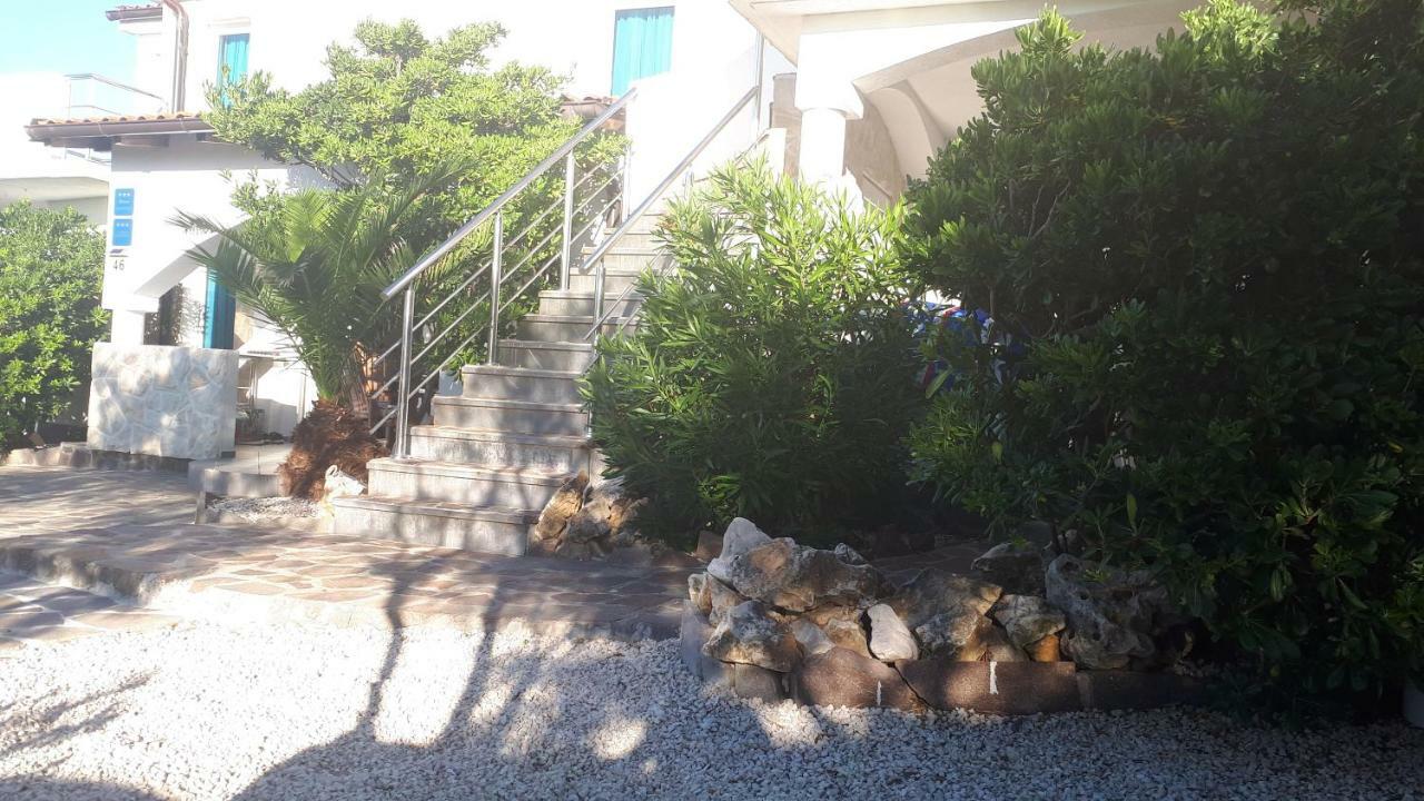 Vila Filipasic Apartment วีร์ ภายนอก รูปภาพ